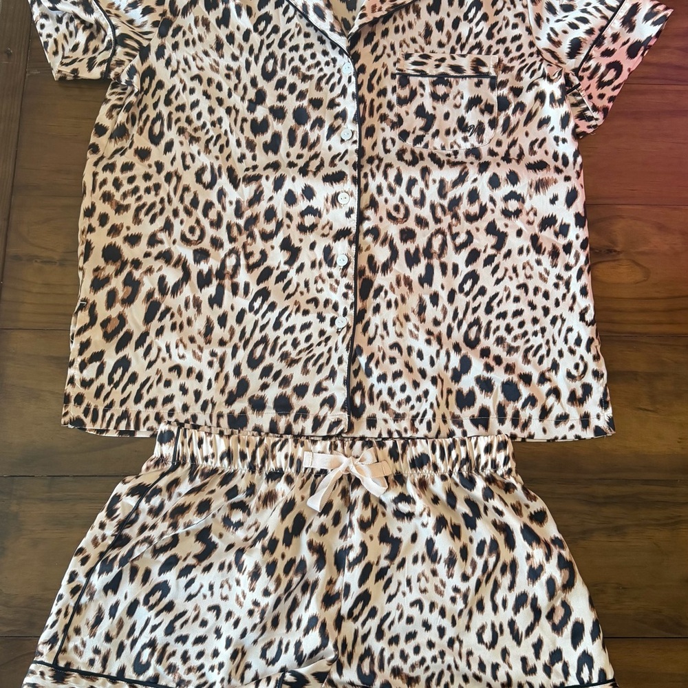 Victoria's Secret Leopard Print Short Pajama Set - Beige/Black